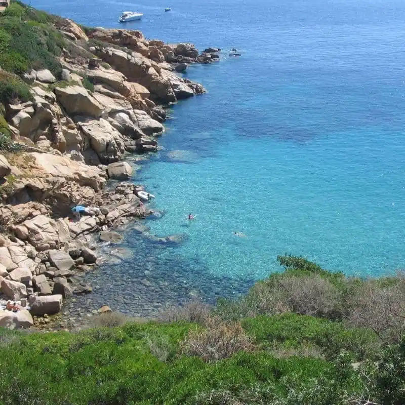 Trekking all'Isola del Giglio Campese